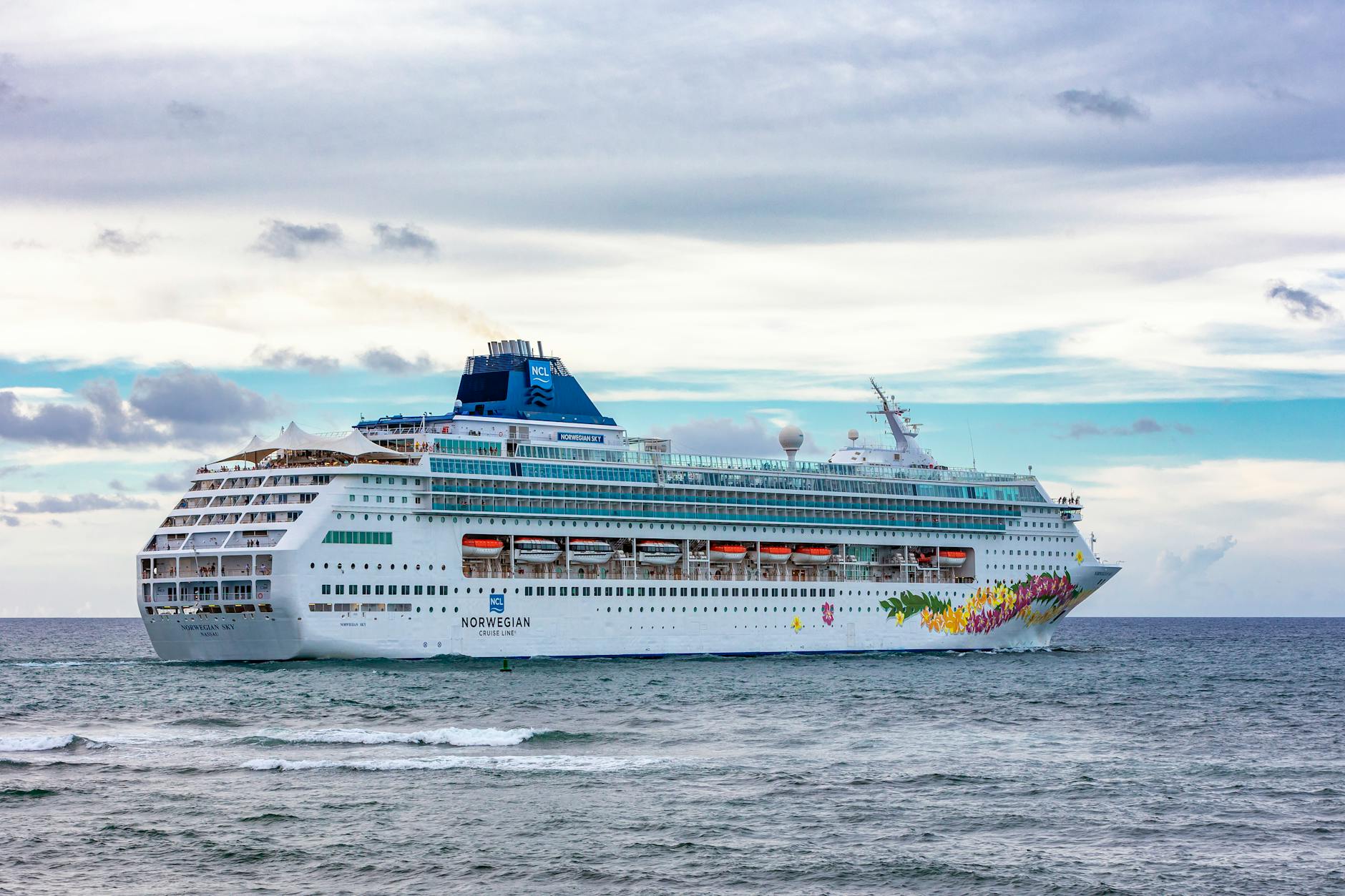Norwegian Luna Debuts in Caribbean 2026 with Luxury Amenities and Bahamian Itineraries