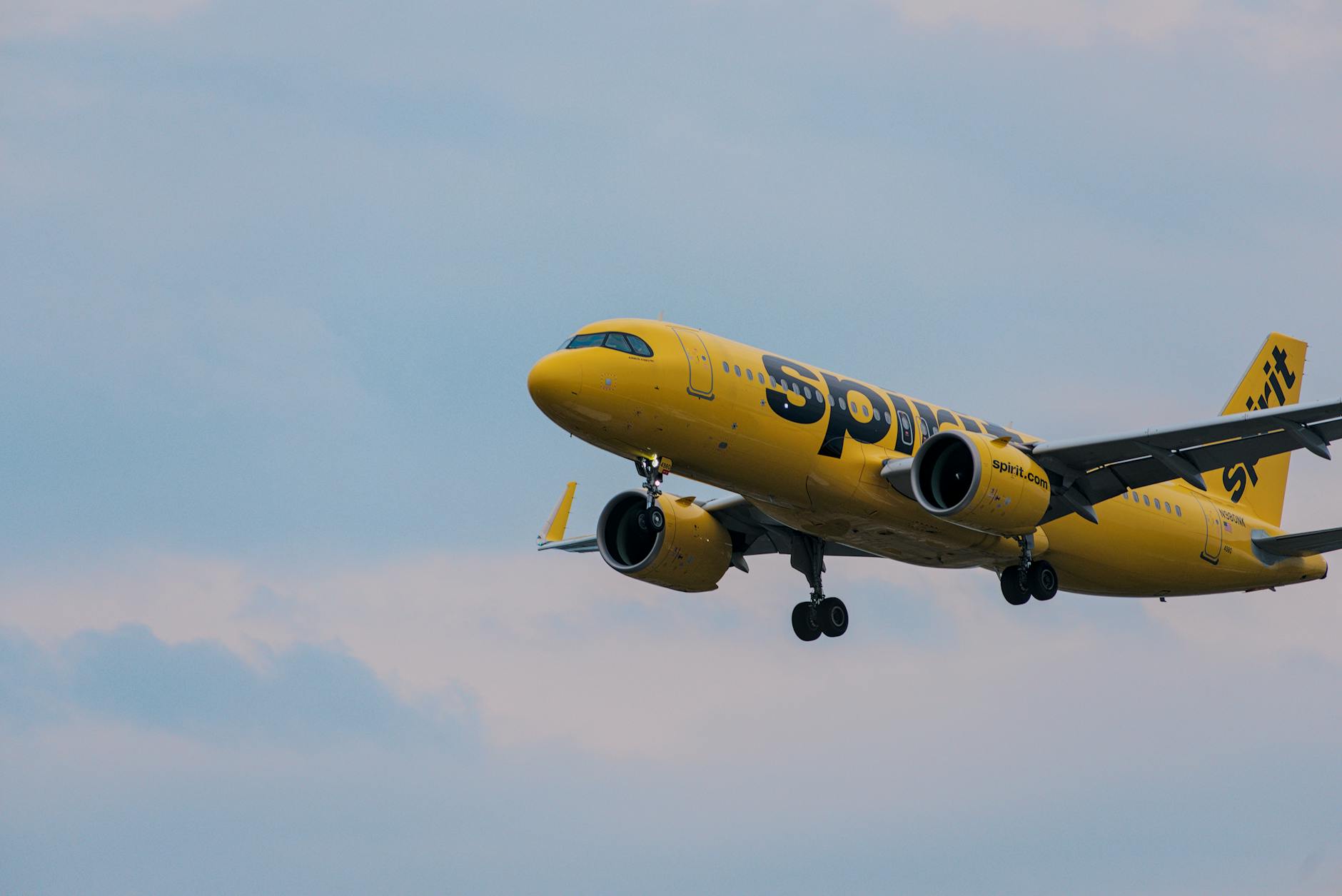 JetBlue Offers $99 Fares to Help Stranded Spirit Travelers