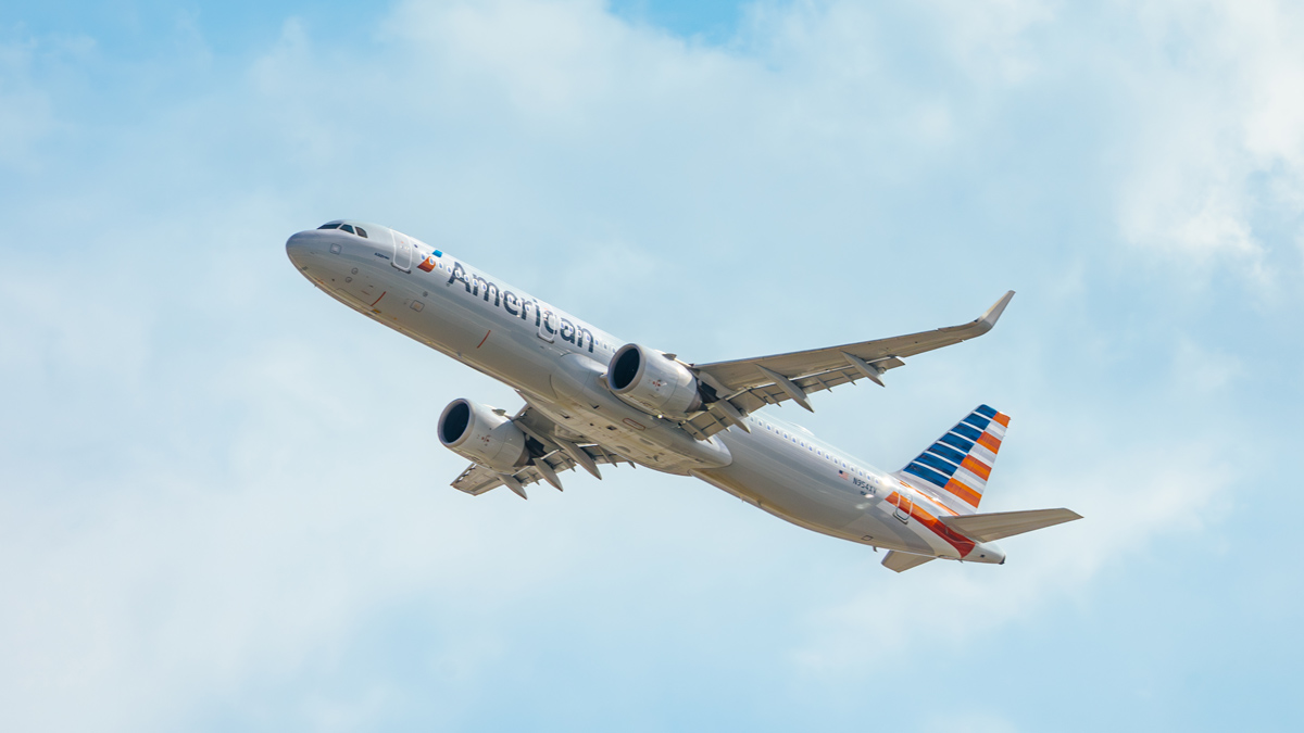 Plan Your 2026 Game Day with New American Airlines Football Flights