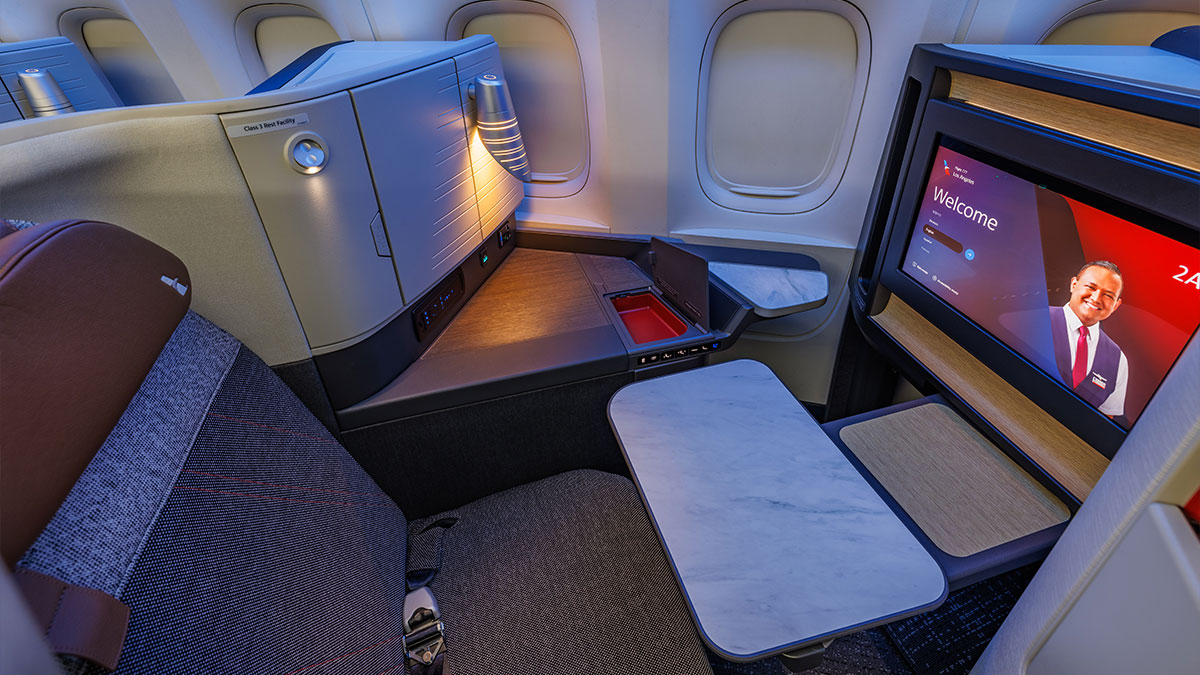 American Airlines Debuts New 777 Flagship Suite Seats